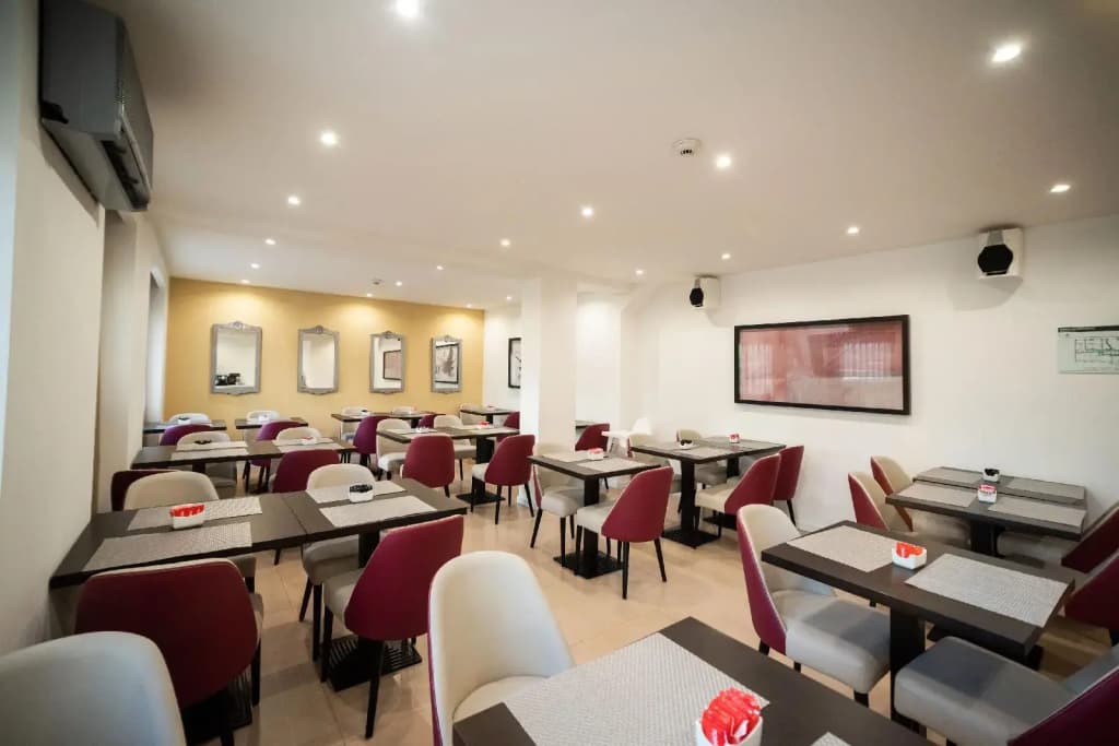 Hotel Canada - photo 14