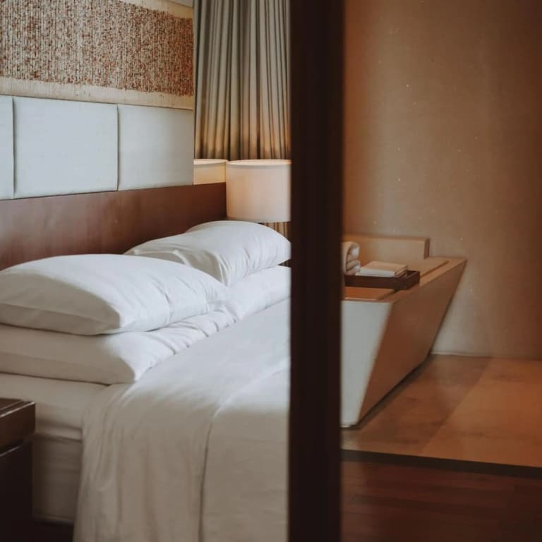 Hansar Bangkok Hotel - photo 45