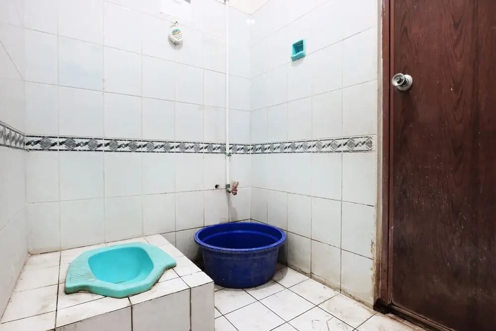 Premium Senen Guesthouse - Female Only - photo 9
