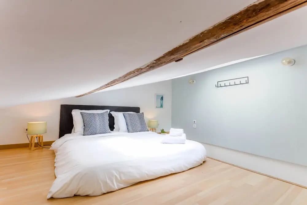 Eiffel Tower - Champ de Mars Apartment - photo 2