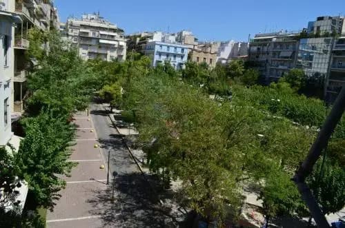 Flat 4 bedrooms 1 bathroom - Athens - photo 3