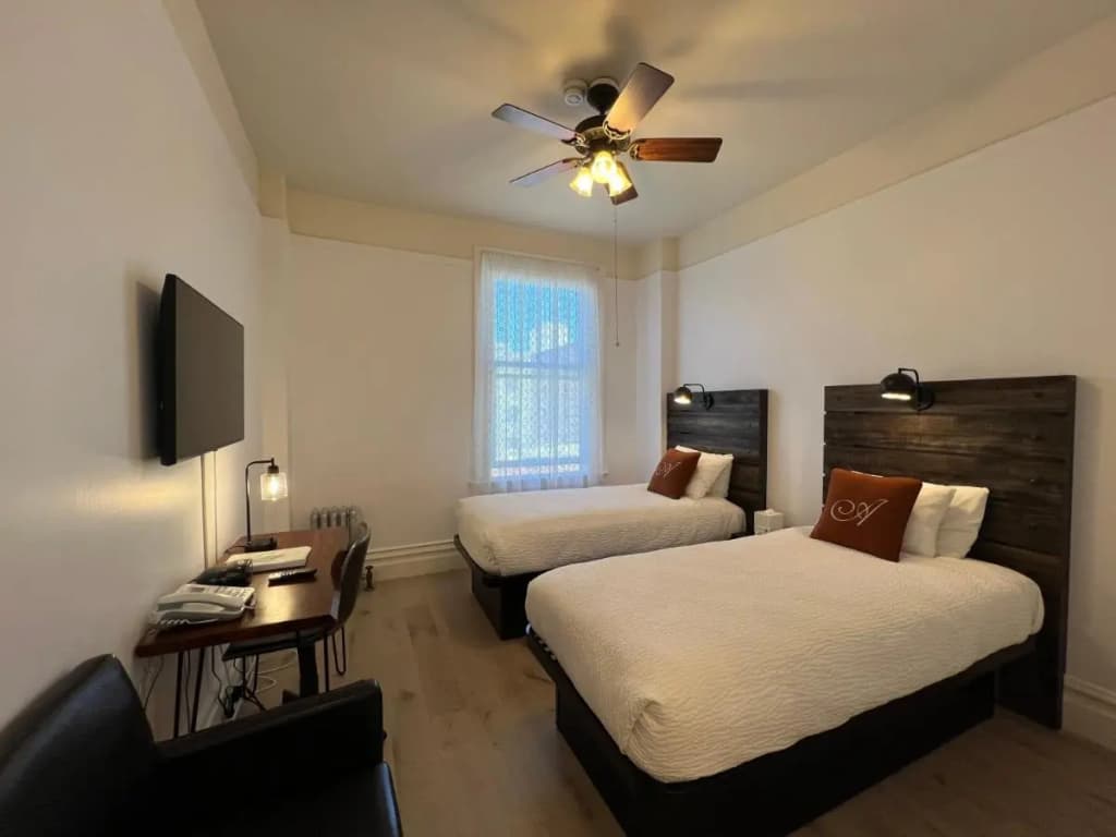 The Andrews Hotel - photo 24