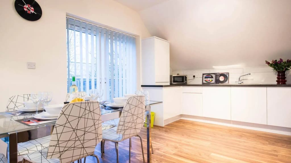Arnos Apartments - photo 14