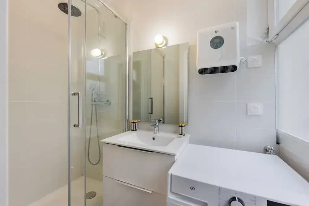 Modern Apartment - 2br/6p - Canal St-martin - photo 8