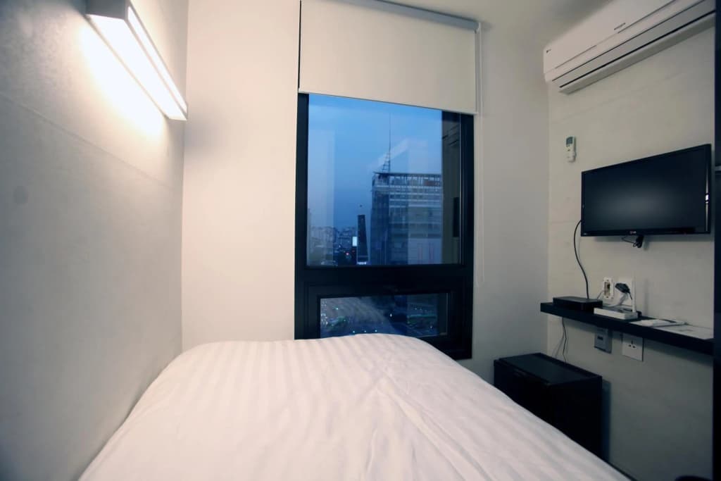 KSTAR Metro Hotel - photo 2