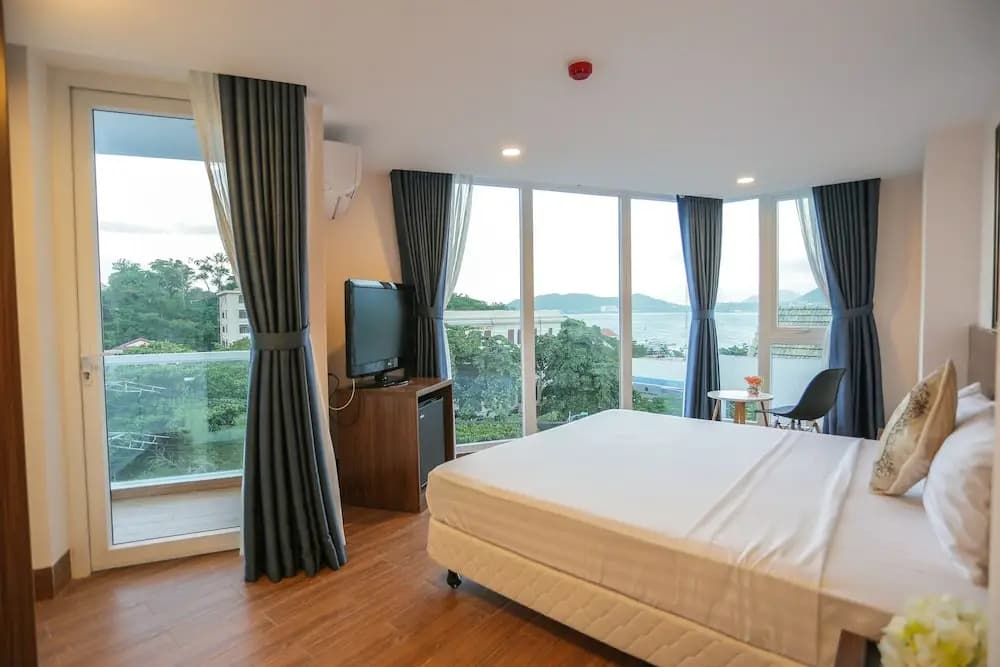 Cliff Hotel - photo 6