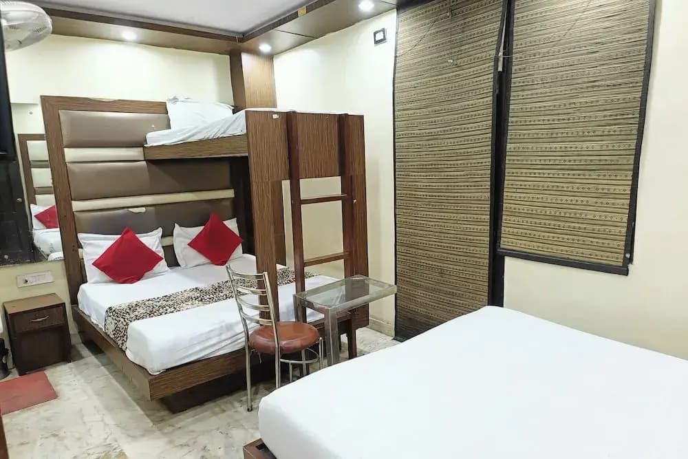 Hotel Spot Inn Paharganj Near New Delhi Railway Station - photo 4