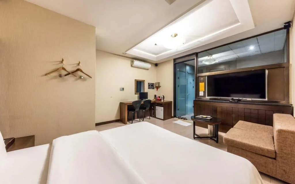Ritz Seoul Hotel - photo 5