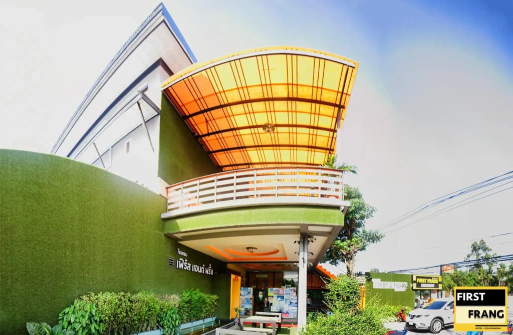 First & Frang Hotel - photo 1