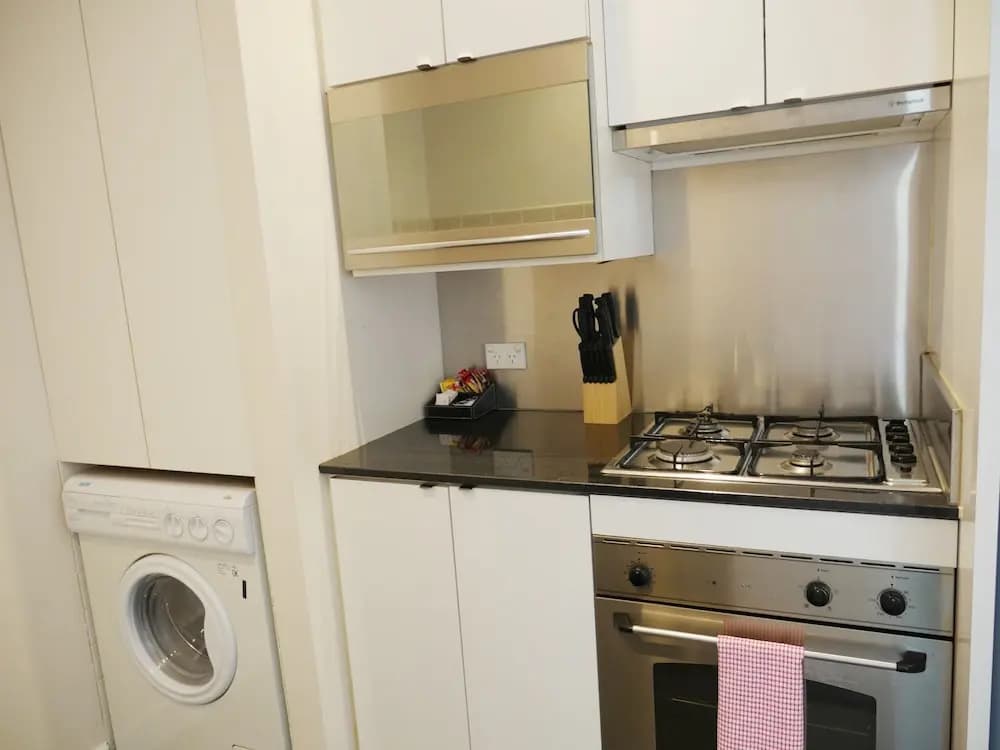 Corporate Stayz at Collins - photo 18