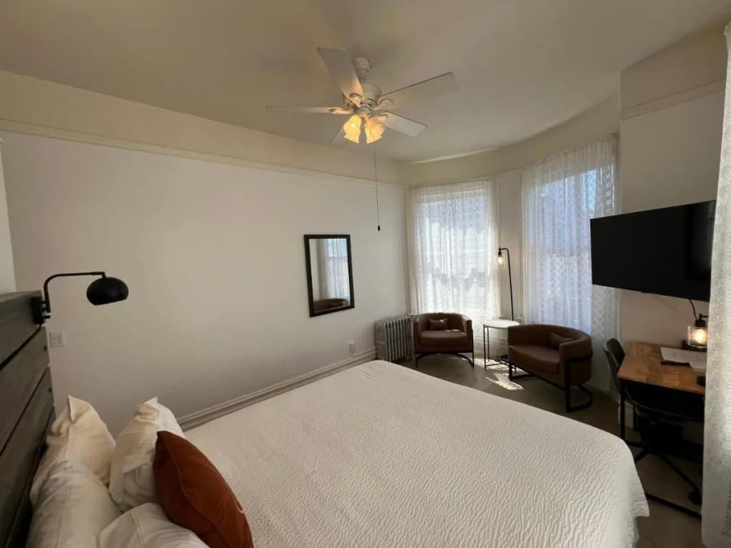 The Andrews Hotel - photo 40