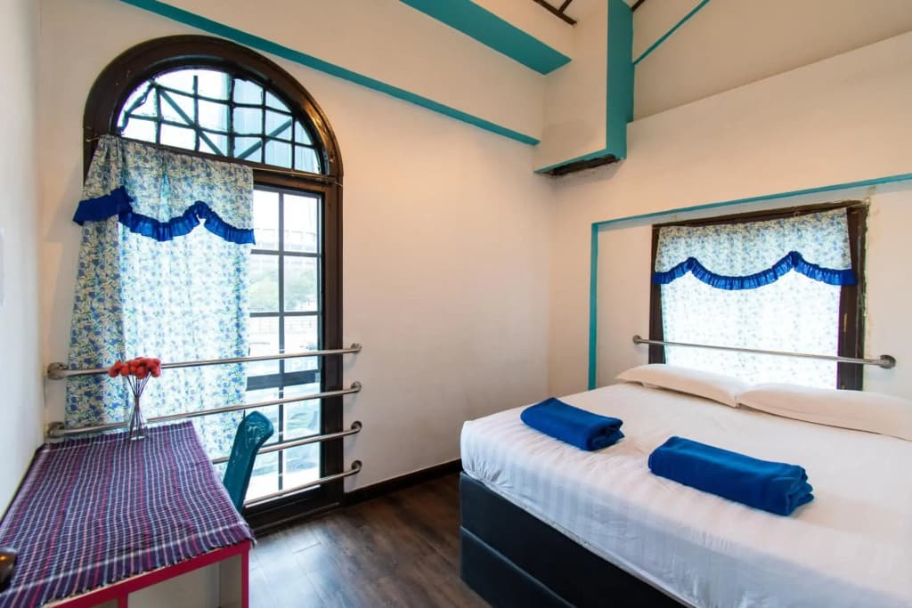 The Travel Hub Guesthouse - photo 6