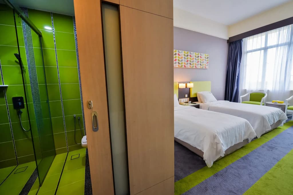 Mega View Hotel Kuantan - photo 7