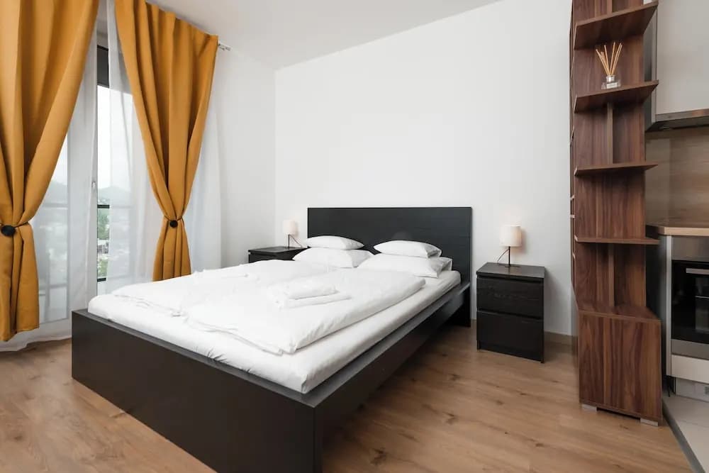 WaterFront City Apartments by FirstHost - photo 18