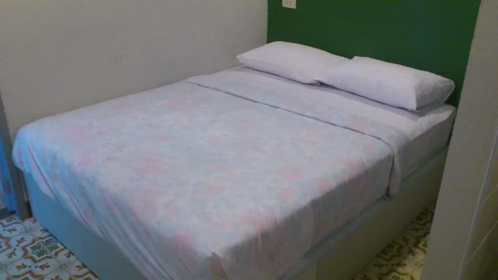 B Trio Guesthouse - photo 2
