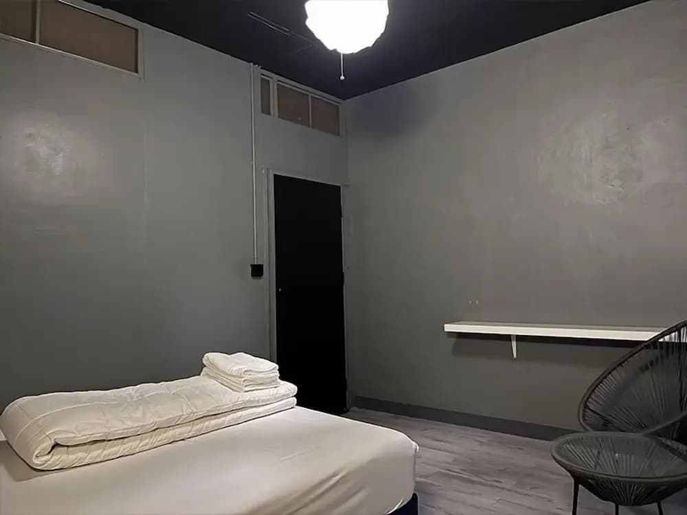 Doctor Alien Hostel - photo 2