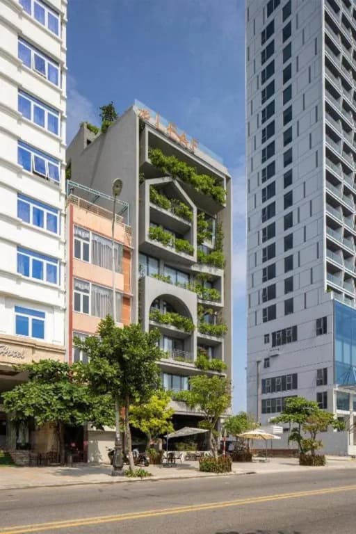 Leaf Beachfront Hotel Da Nang - main photo