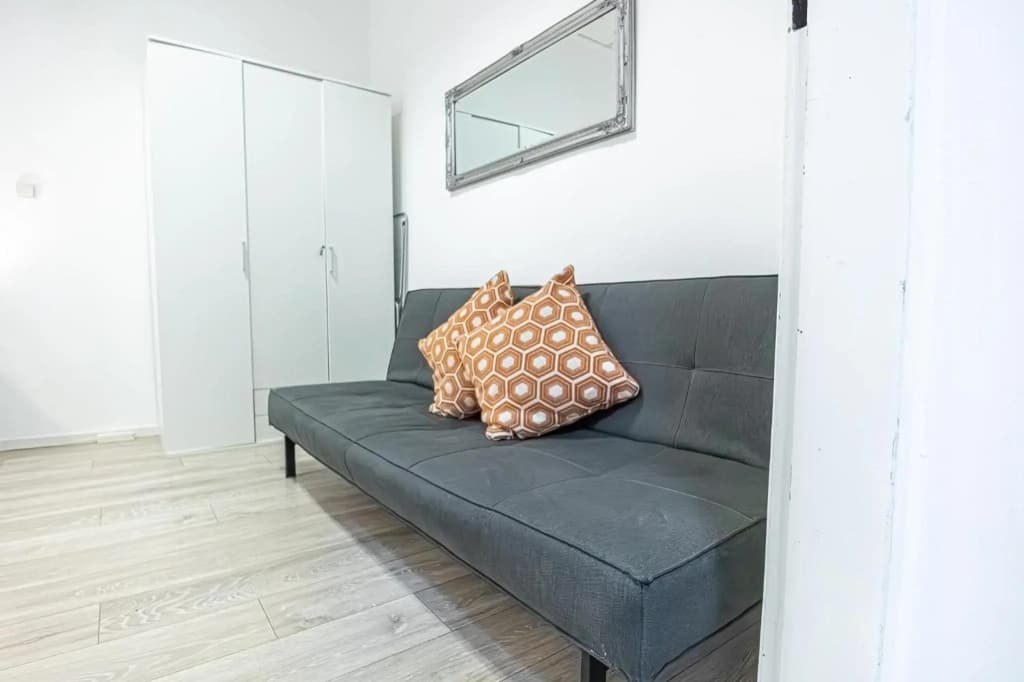Modern Apartment suitable for Longstays - photo 9