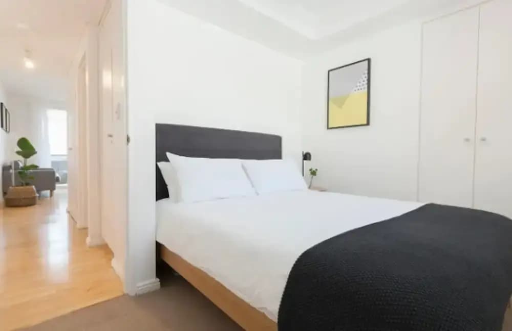 Deluxe Apartment with City Central View - photo 4