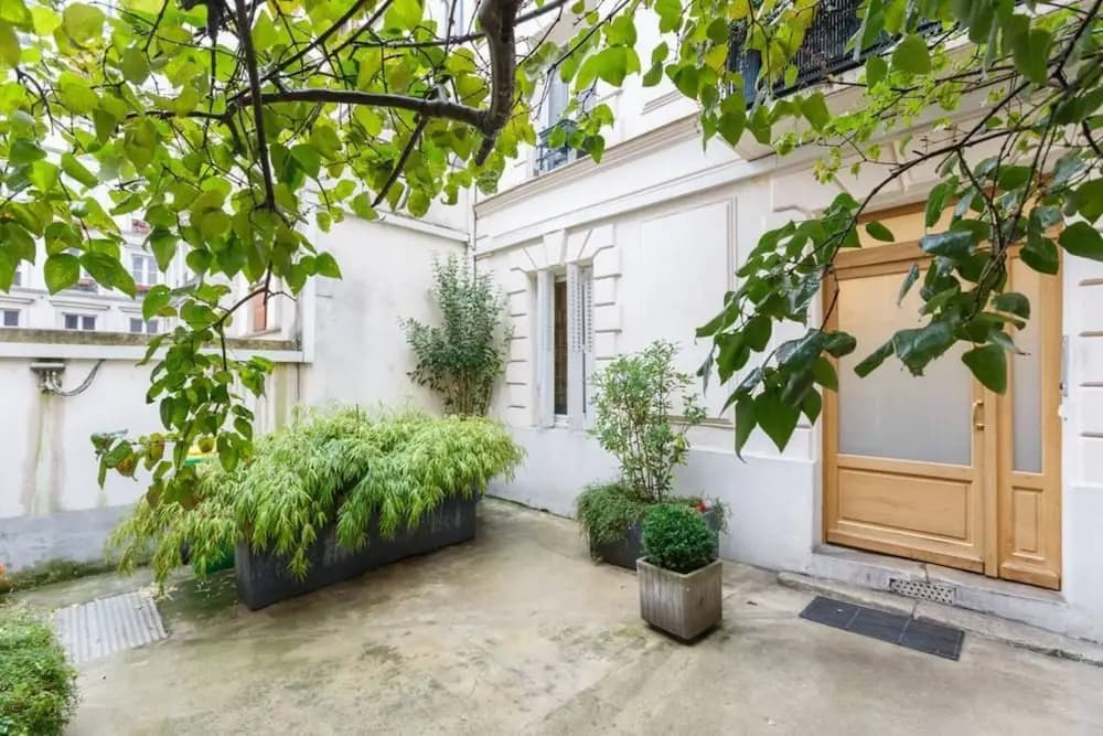 Bright Studio in Paris 18th - main photo
