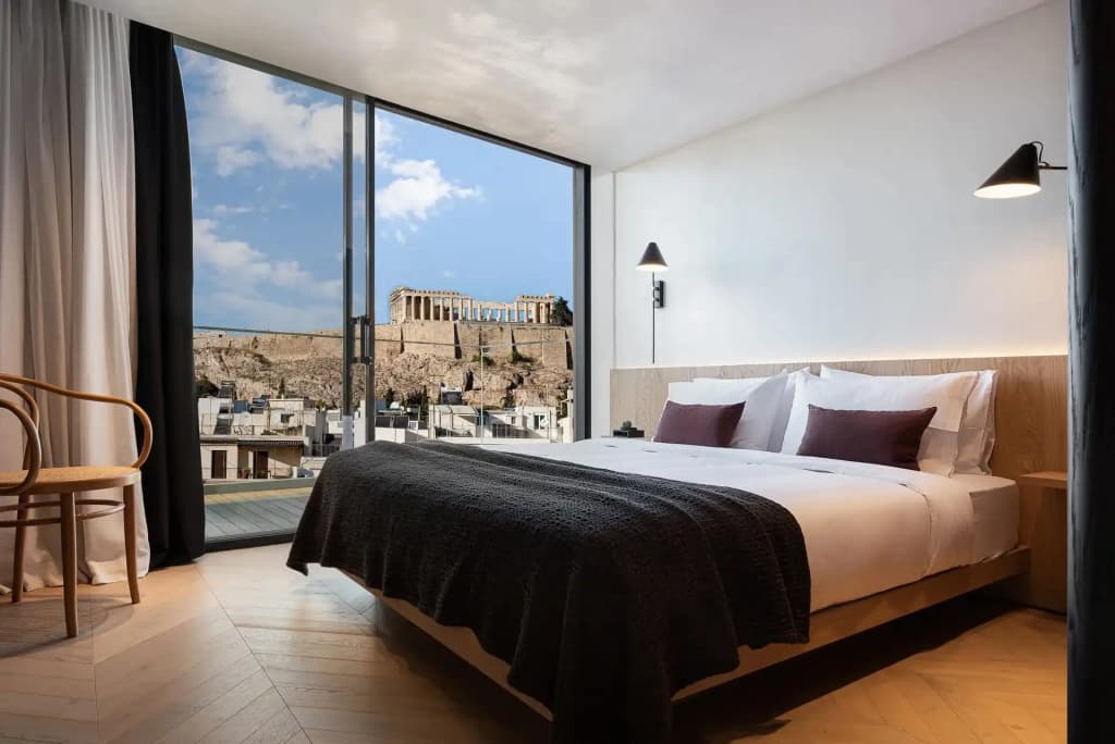 Live & Travel Athens - photo 1