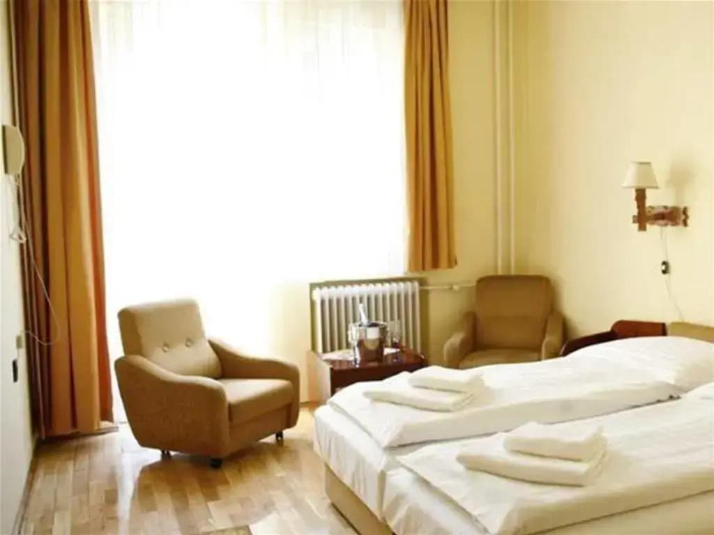 Hotel Bara Budapest - photo 4