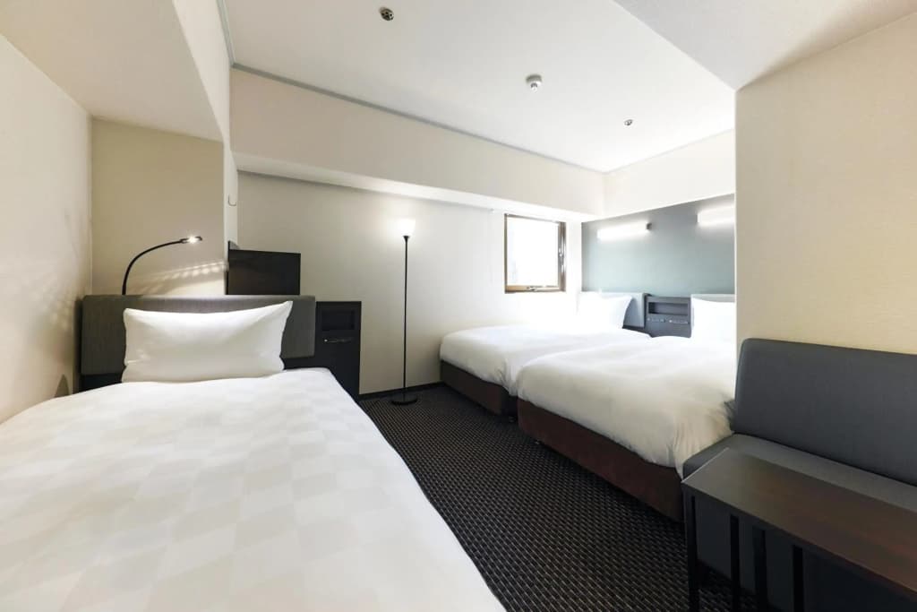 Hotel Consort Shin-Osaka - photo 4