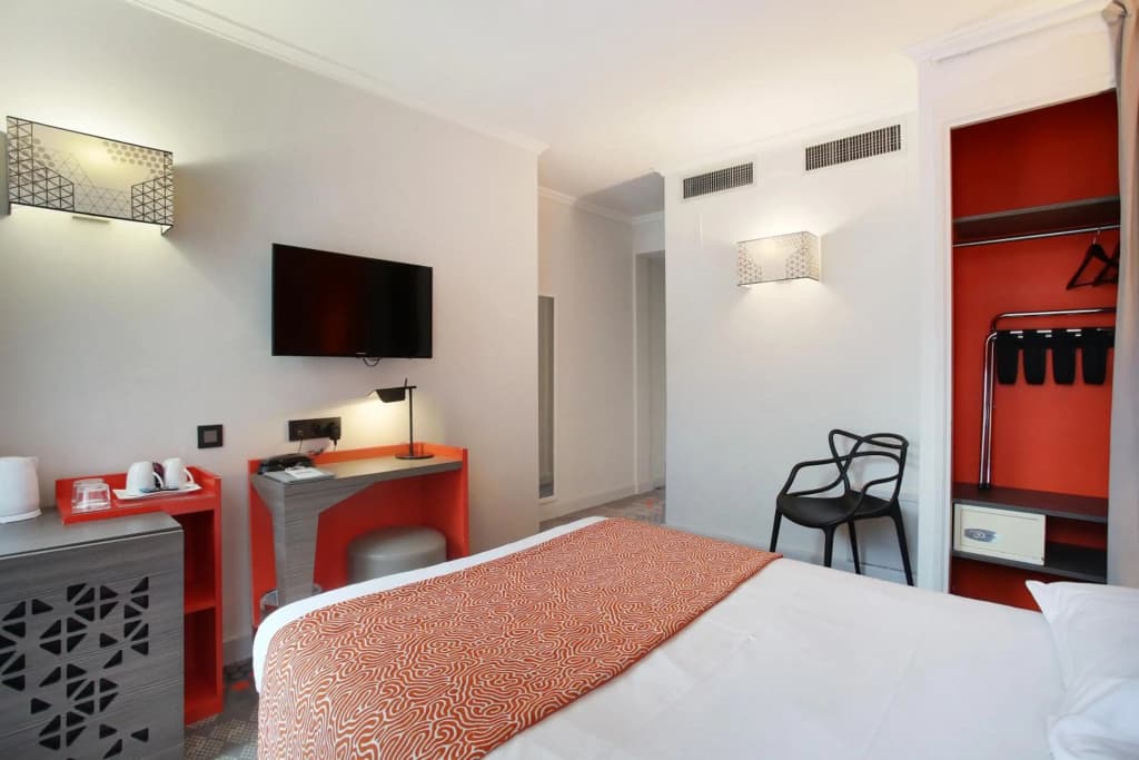 Hotel Eiffel Capitol - photo 36