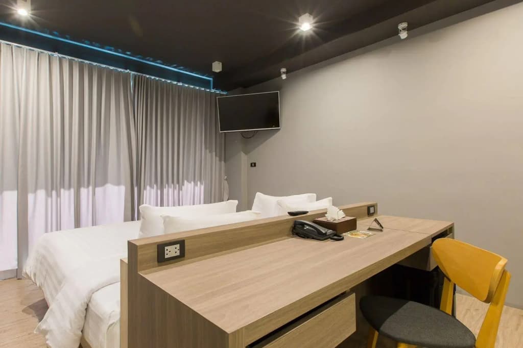 Maya Phuket Airport Hotel - photo 16