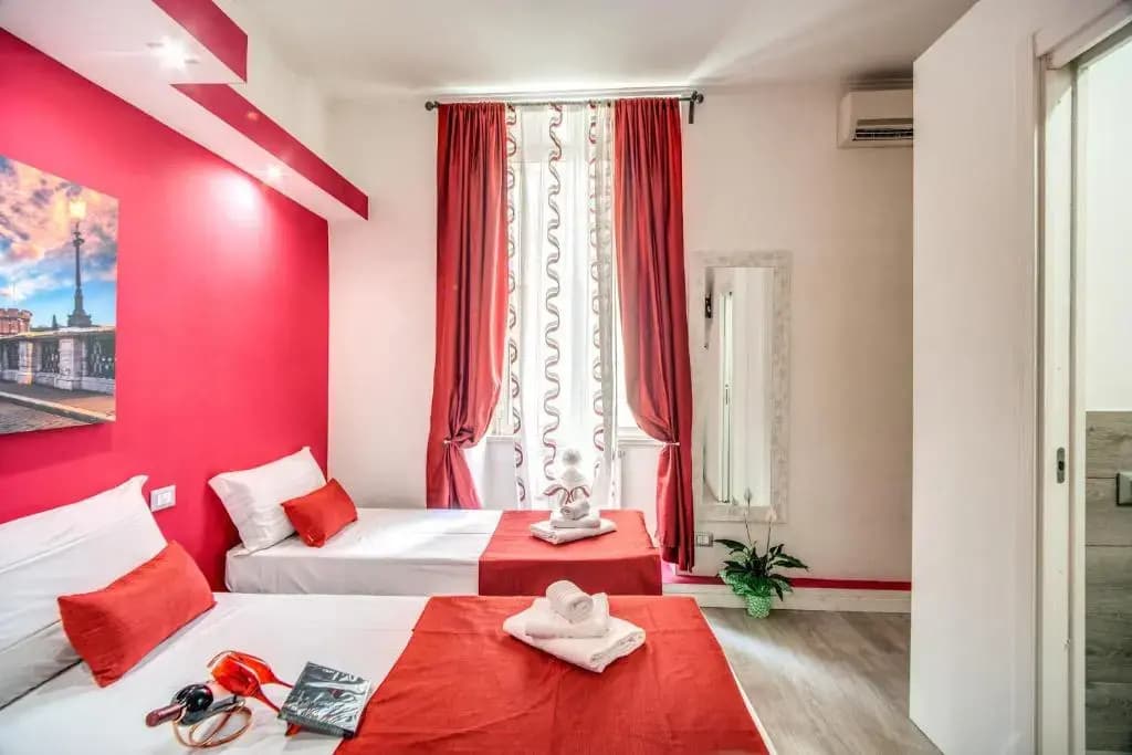 Royal Vatican Suites - photo 8