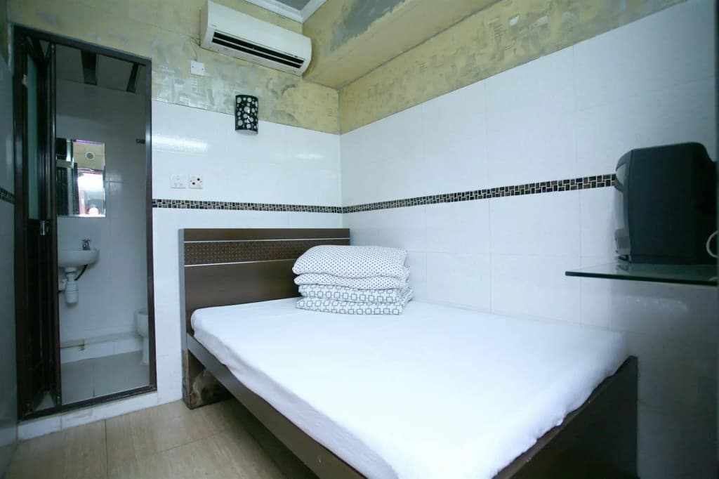 H.K Commercial Inn - photo 21