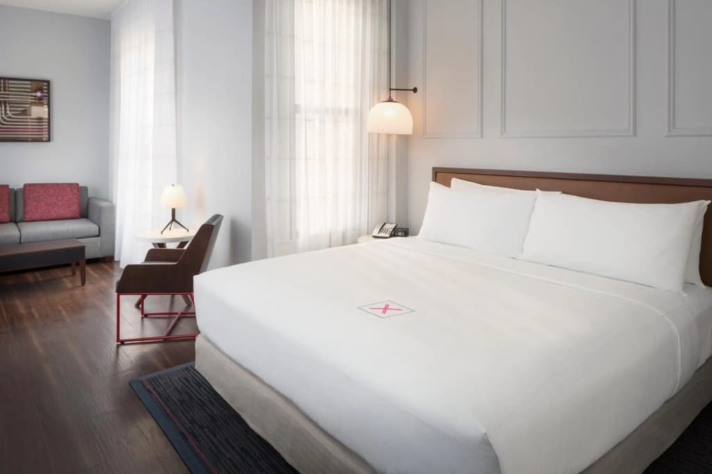 Axiom Hotel - photo 8