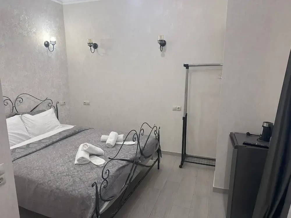 Silver 44 Hotel - photo 6