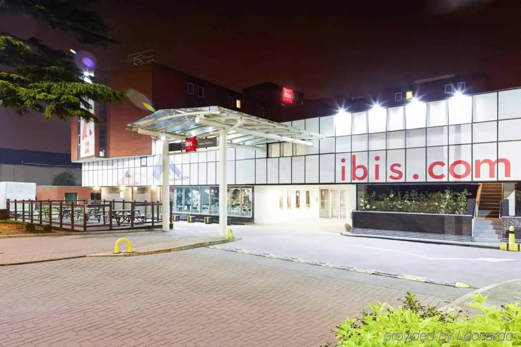 ibis London Heathrow Airport - photo 1