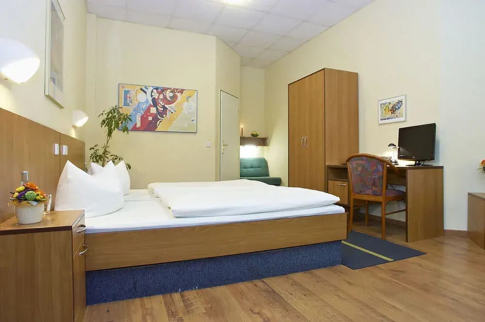Juncker's Hotel Garni - photo 4