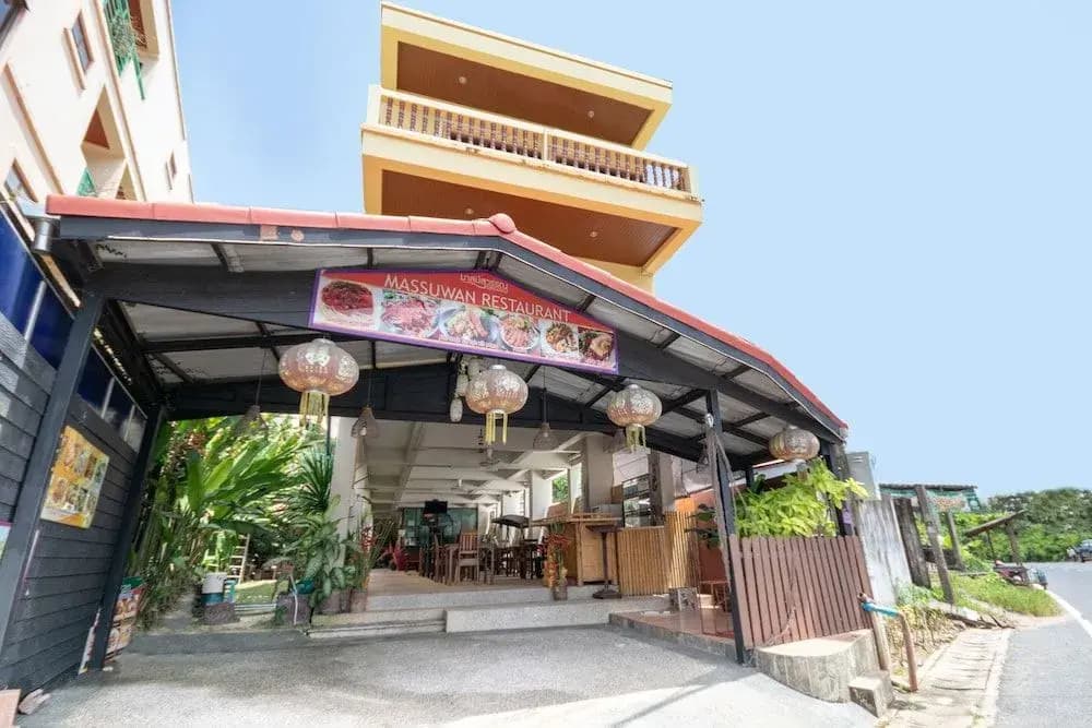 OYO 1151 Massuwan House - photo 8