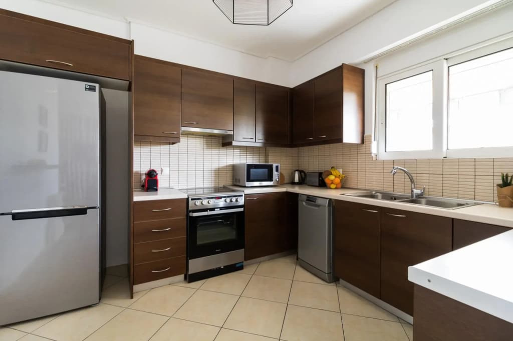 Athenian Stylish 2 bdrm Apartment - photo 14