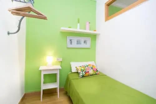 Ro Lively and bright apartment next to Blai st - photo 4