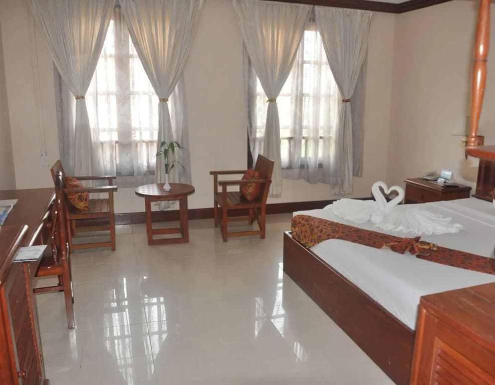 Sun Inns Hotel - photo 7