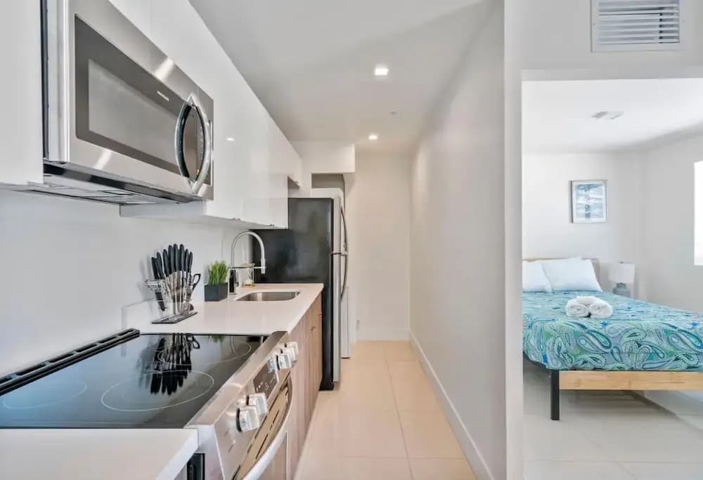 Miami Suite 302 - photo 11