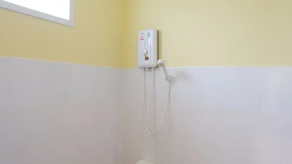Hasanah Guesthouse - photo 9
