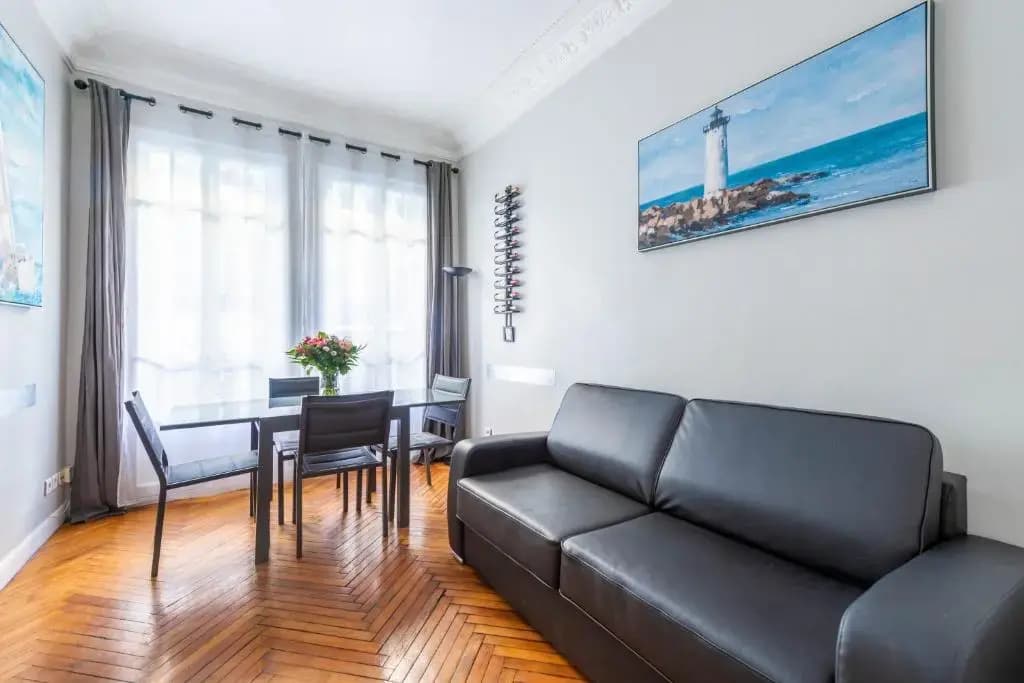 Nice Central Art Deco Flat 45 m² - photo 8