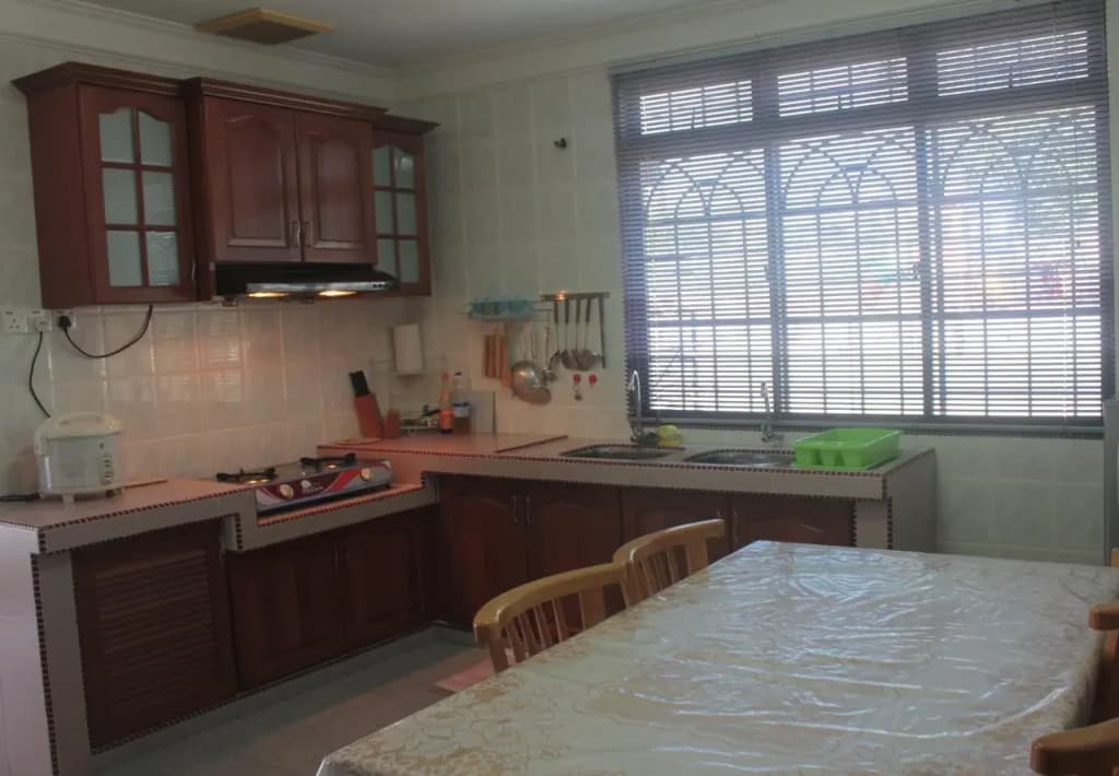 The Mawar Homestay - photo 2
