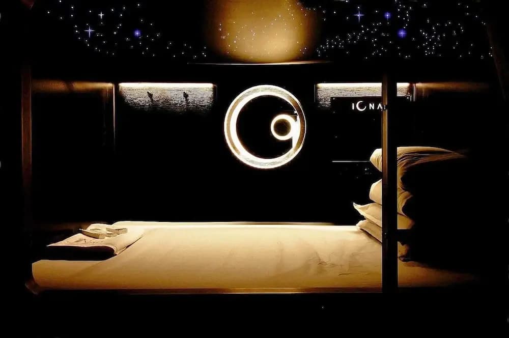 The Nap Pacific Place 3-Capsule Hotel - photo 15