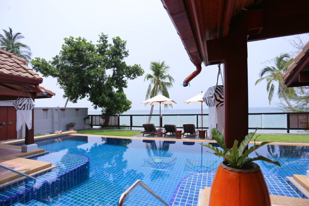 Pao Jin Poon Beach Front Villa - photo 10