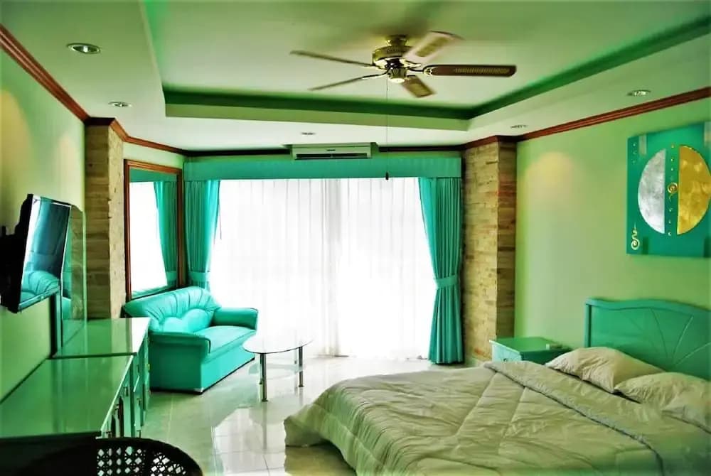 View Talay 1B Pattaya Popular Complex Large Pool Modern Studio Apartment - photo 2