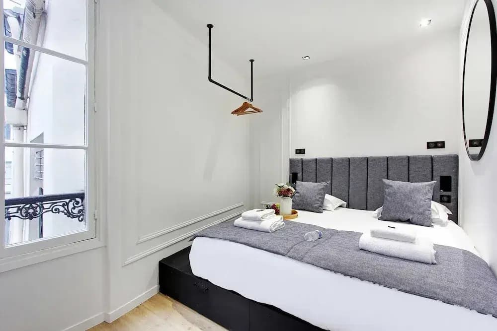 Modern Apartment - 2br/6p - Bonne Nouvelle - photo 3