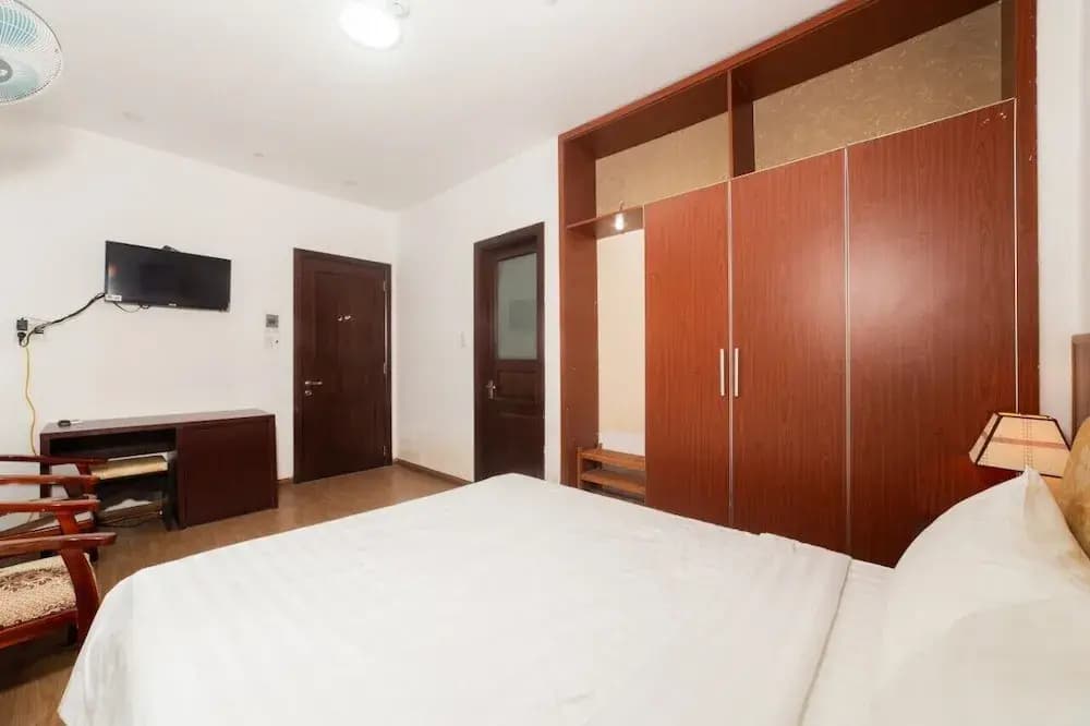 Kis Hotel & Apartment - photo 4