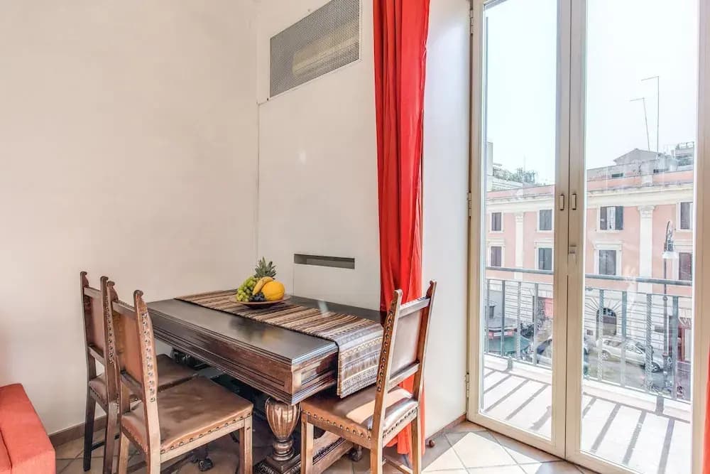 Corso Vittorio 315 with Balcony - photo 6