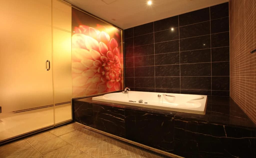 Lonestar Hotel - photo 9